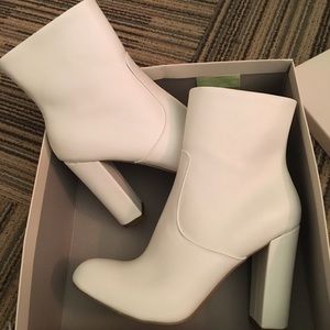 NWT Retro White Booties